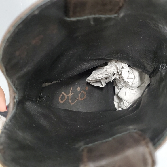 Leather boots - Picture 11 of 11